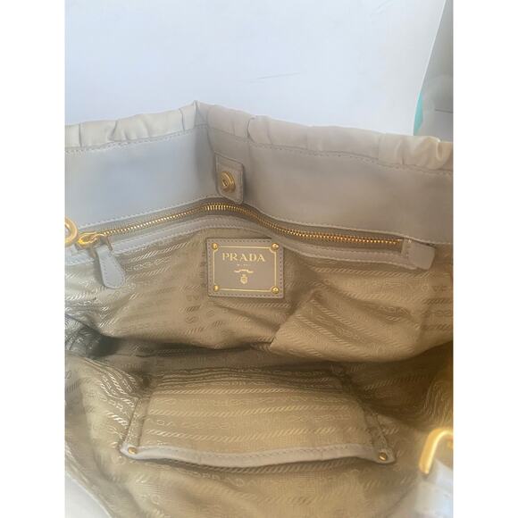 Authentic Prada Nappa Gaufre Tote Bag – Beige Leather - Picture 8 of 12